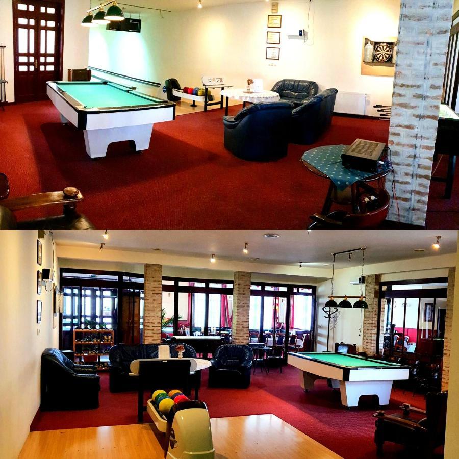 100 Eves Fogado Bed & Breakfast Szatymaz Ngoại thất bức ảnh