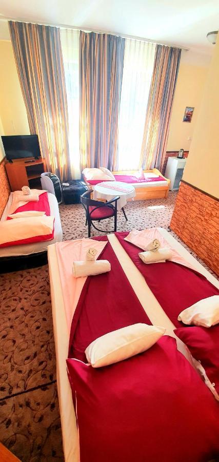 100 Eves Fogado Bed & Breakfast Szatymaz Ngoại thất bức ảnh
