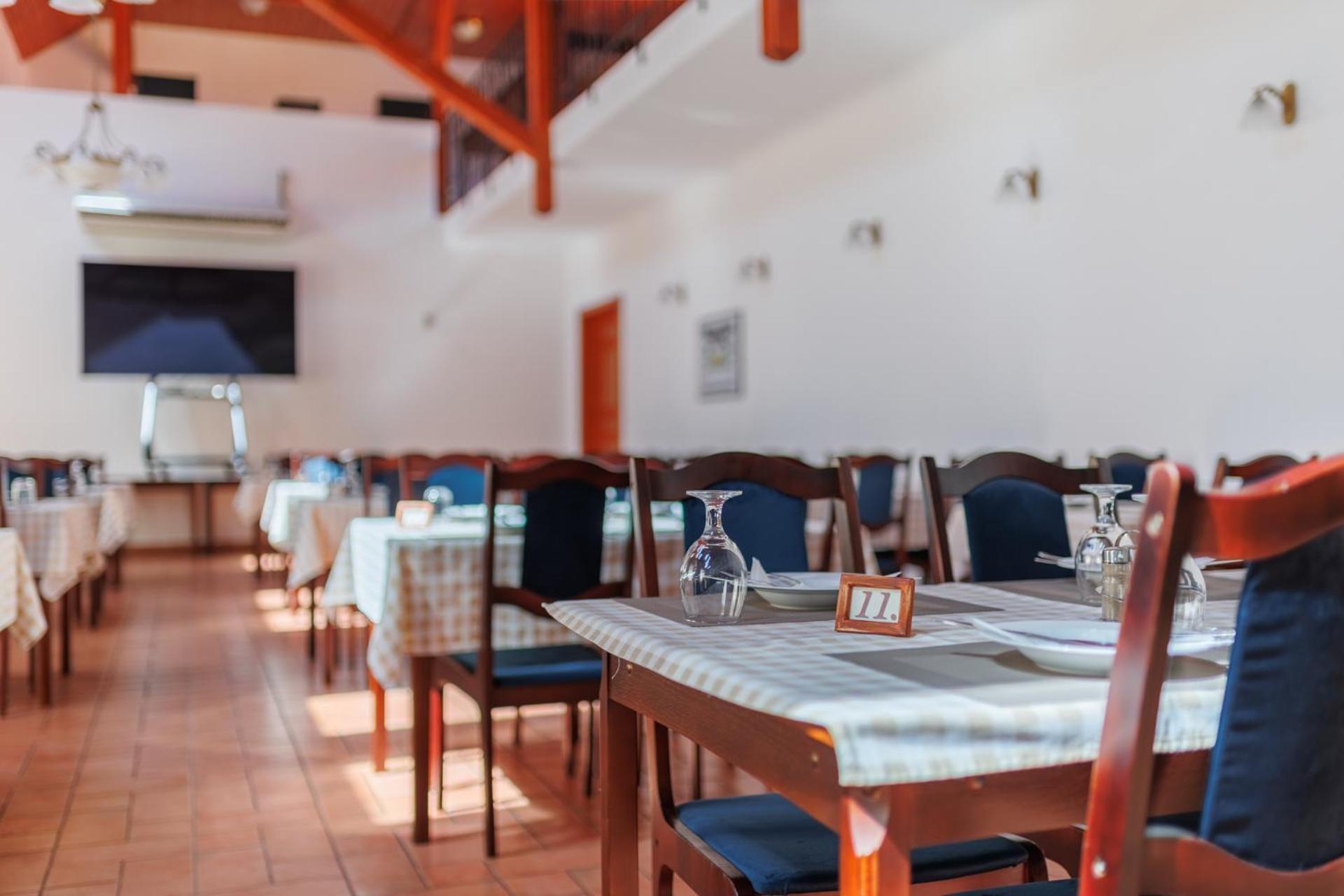 100 Eves Fogado Bed & Breakfast Szatymaz Ngoại thất bức ảnh